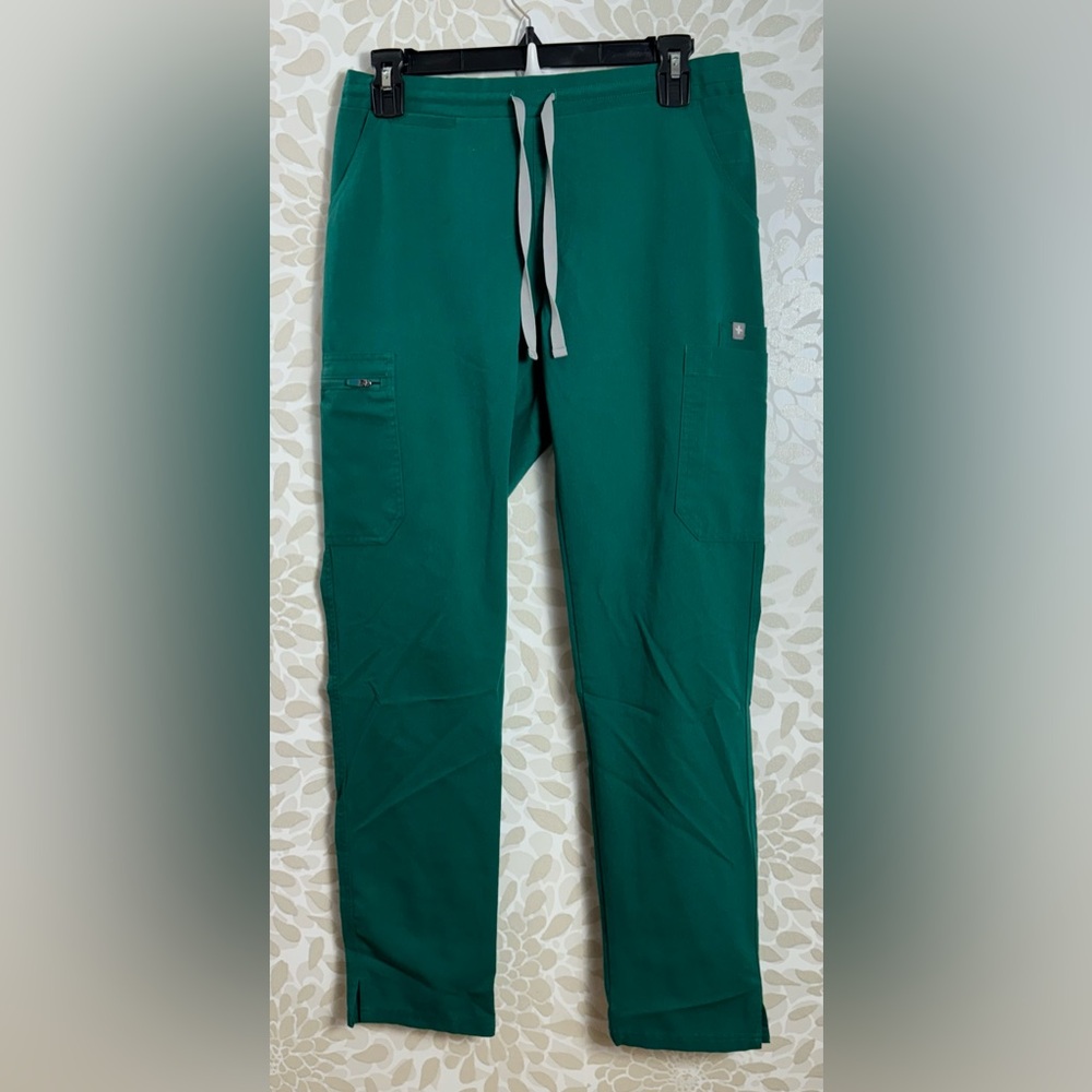 Figs Hunter Green Yola Scrub Pants Bottoms Skinny Cargo Pockets Nurse